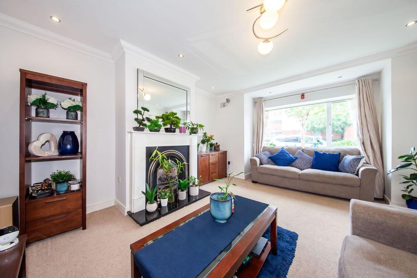 2 Mayeston Rise 2 of 3