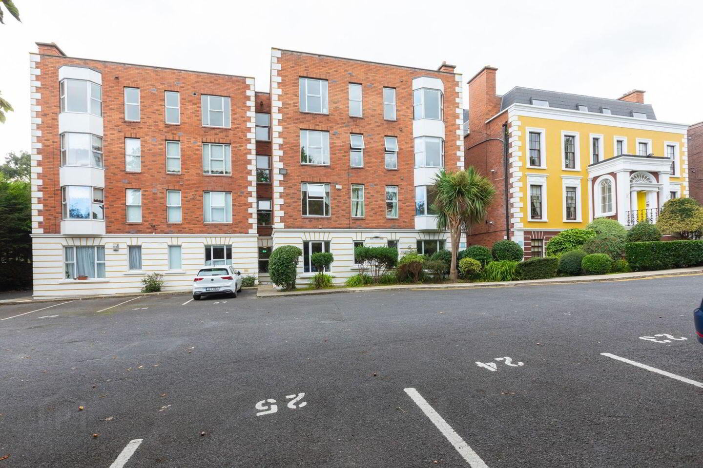 Apartment 52 Hillcourt 3 of 4
