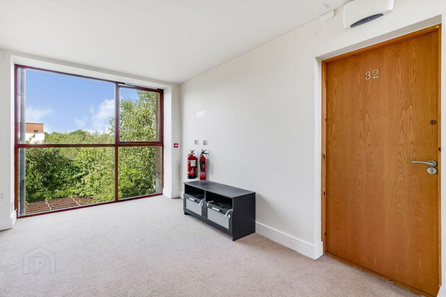 32 Castlegate Way 2 of 29