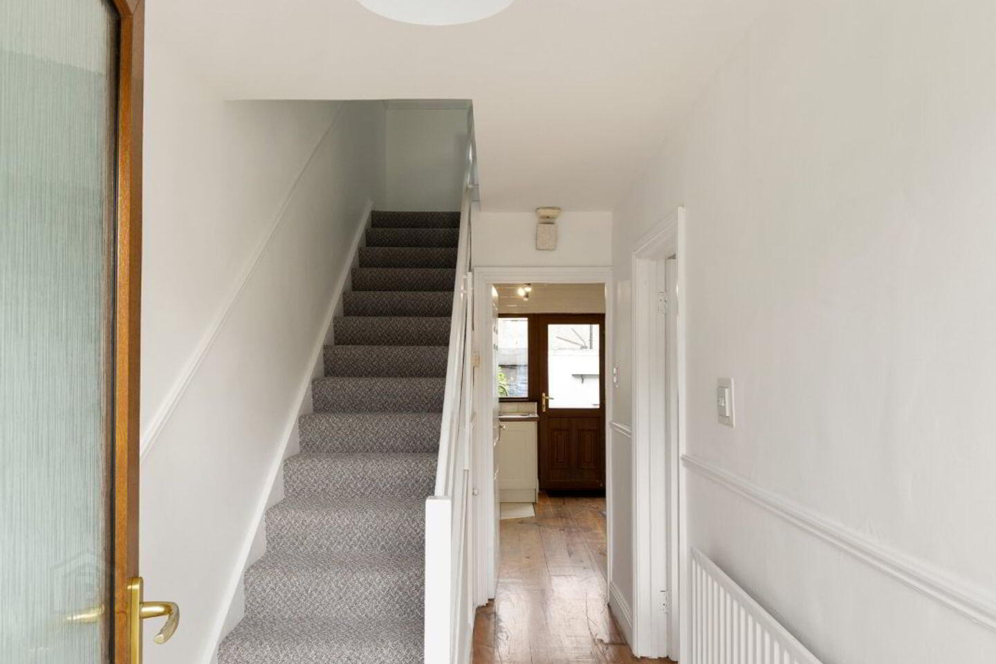 5 Maplewood Close 2 of 14