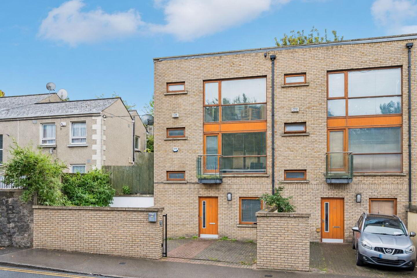 8 Emmet Road 1 of 26