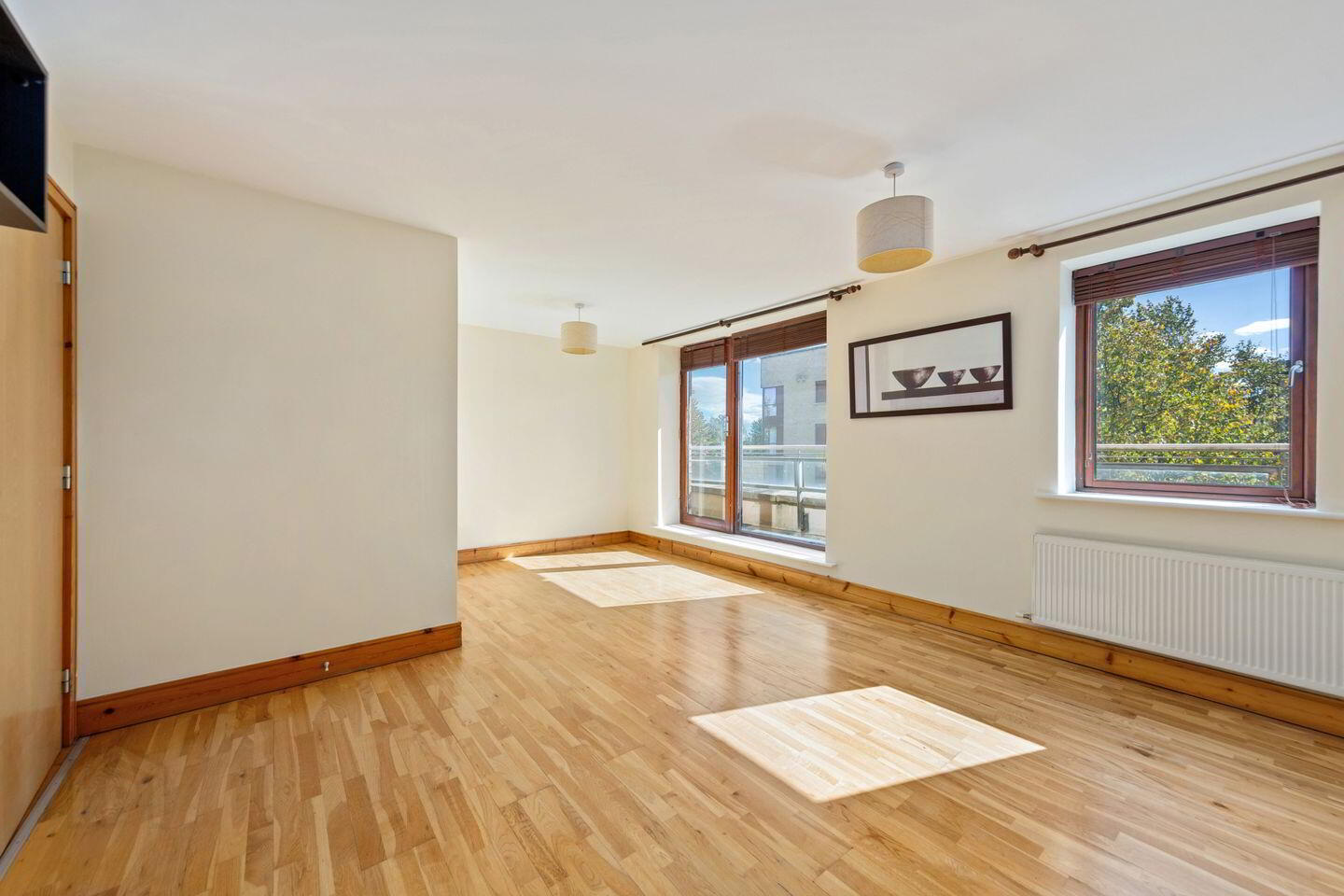 62 Castlegate Way 3 of 13