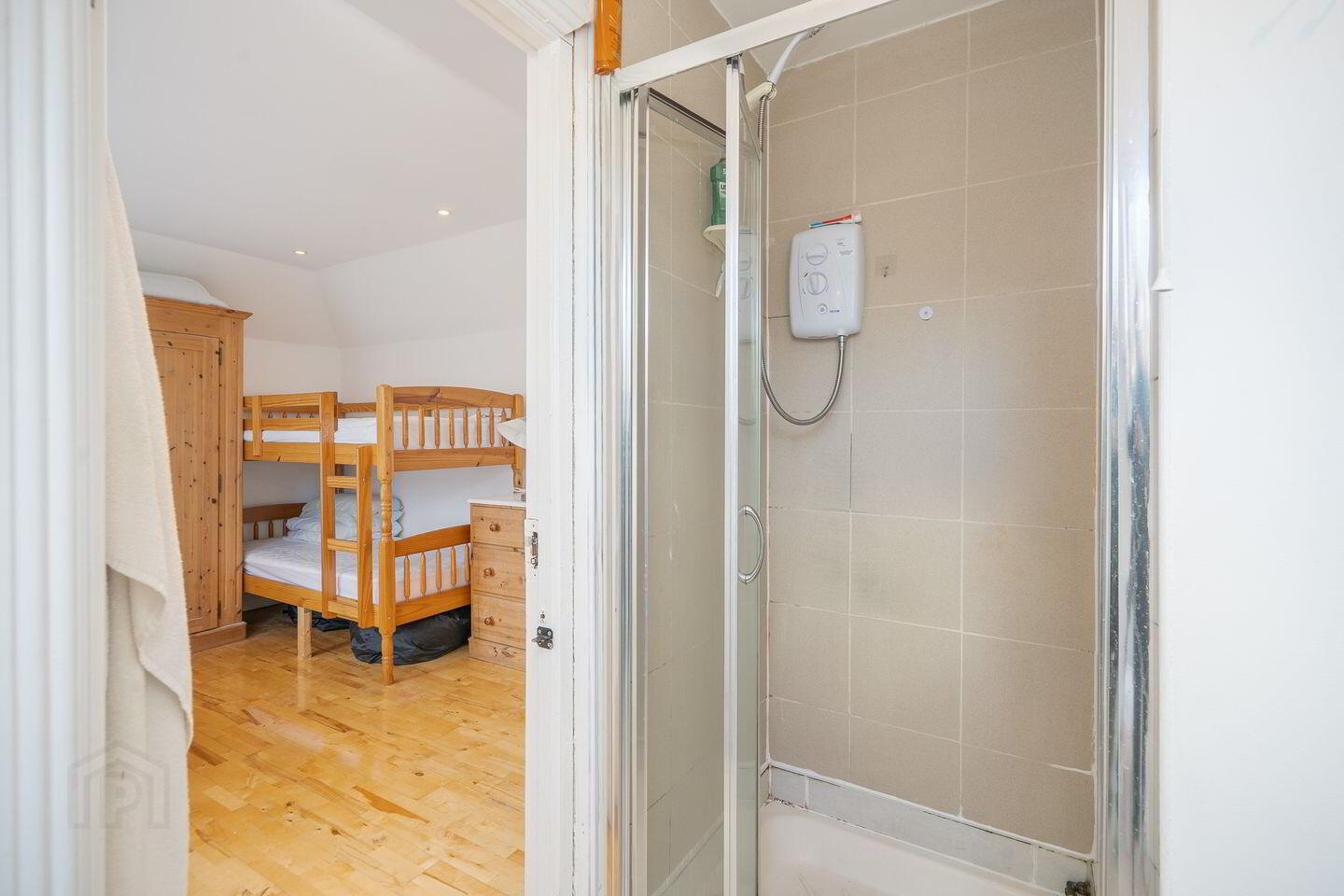 Apartment 1 Gledswood Mews 83 Bird Avenue 17 of 17