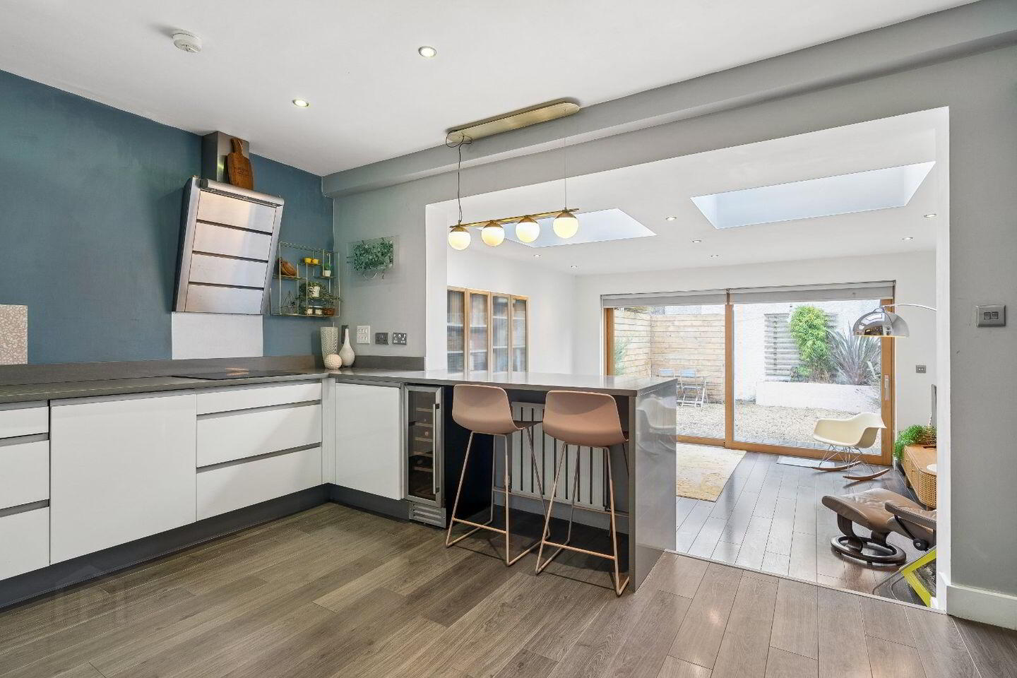 20 Mount Drummond Avenue 3 of 24