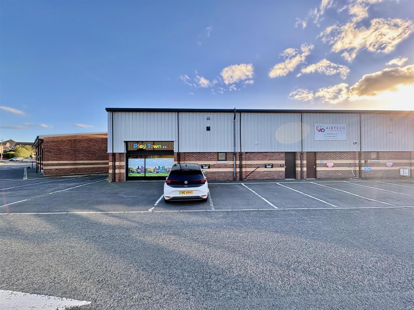 Unit F1 Inspire Business Park 2 of 3