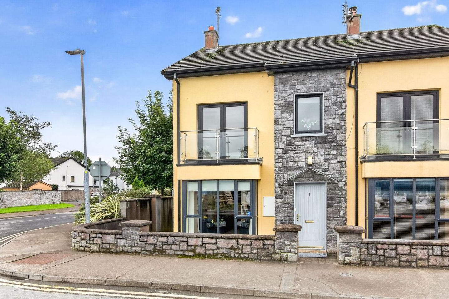 9 Oxfield Road 2 of 31