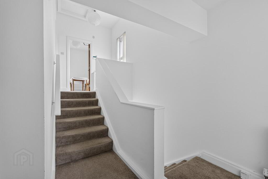 Apartment 3 Osborne Court 2 of 11