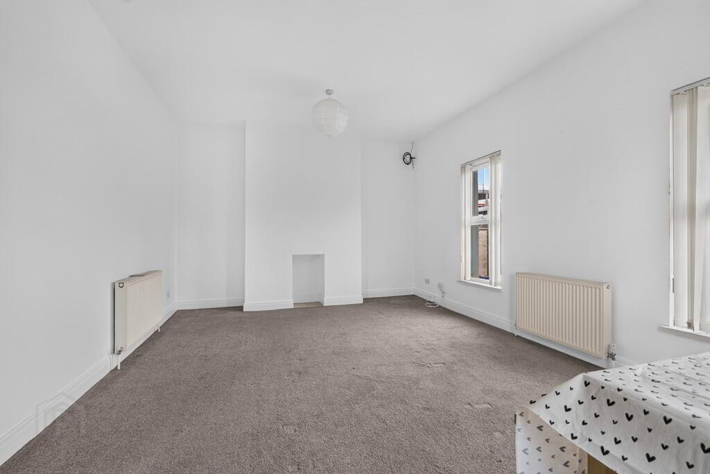 Apartment 3 Osborne Court 3 of 11