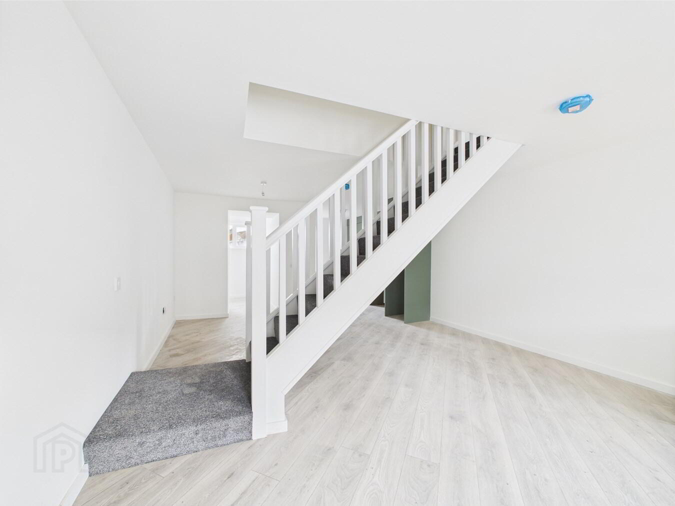 18B Kickham Street 3 of 15