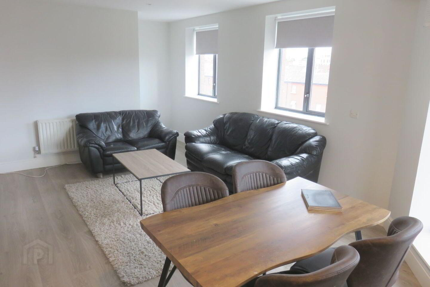 Apartment 8 Newmarket Hall 6 of 6