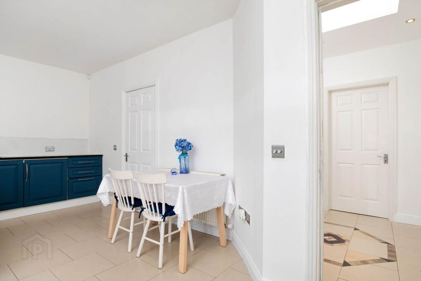 254a Elm Mount Avenue 6 of 7