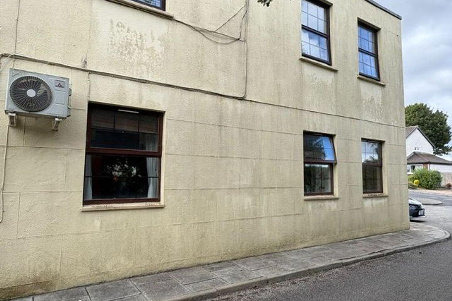 7 Priory House 16 of 16
