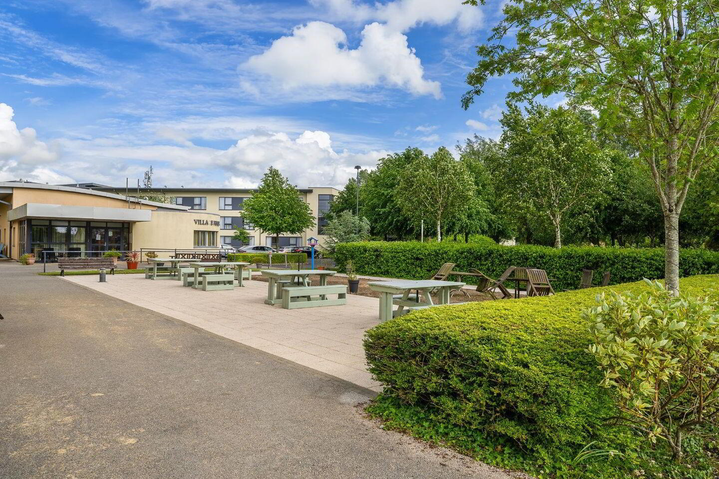 12 Knightsbridge Court 24 of 25