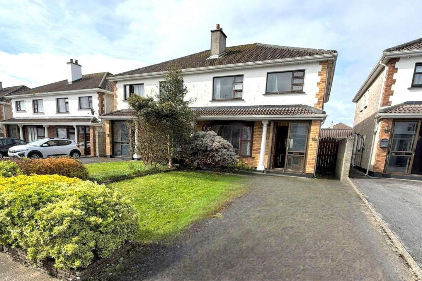 35a Hawthorn Place 2 of 5