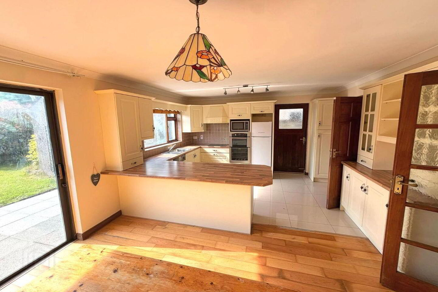 35a Hawthorn Place 5 of 5