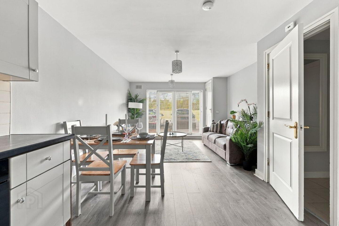 Apartment 71 Mayeston Court 3 of 5