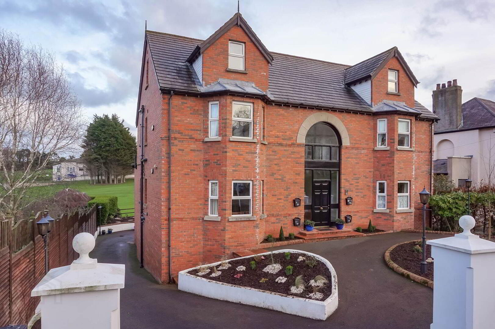 Flat 1, 17 Church Road 2 of 27