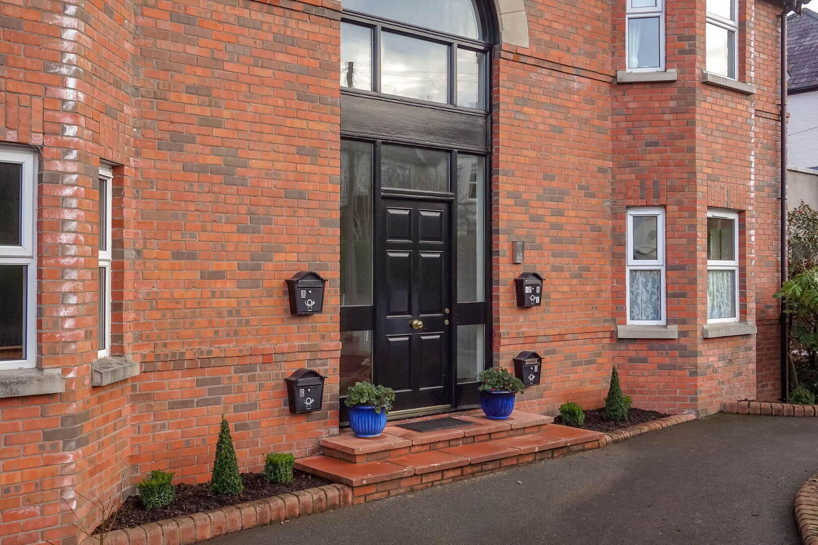 Flat 1, 17 Church Road 3 of 27