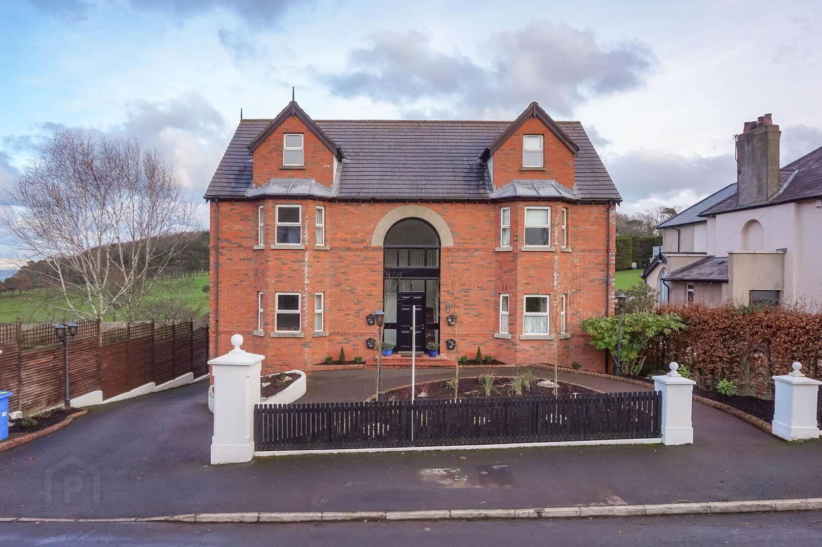 Flat 1, 17 Church Road 1 of 27