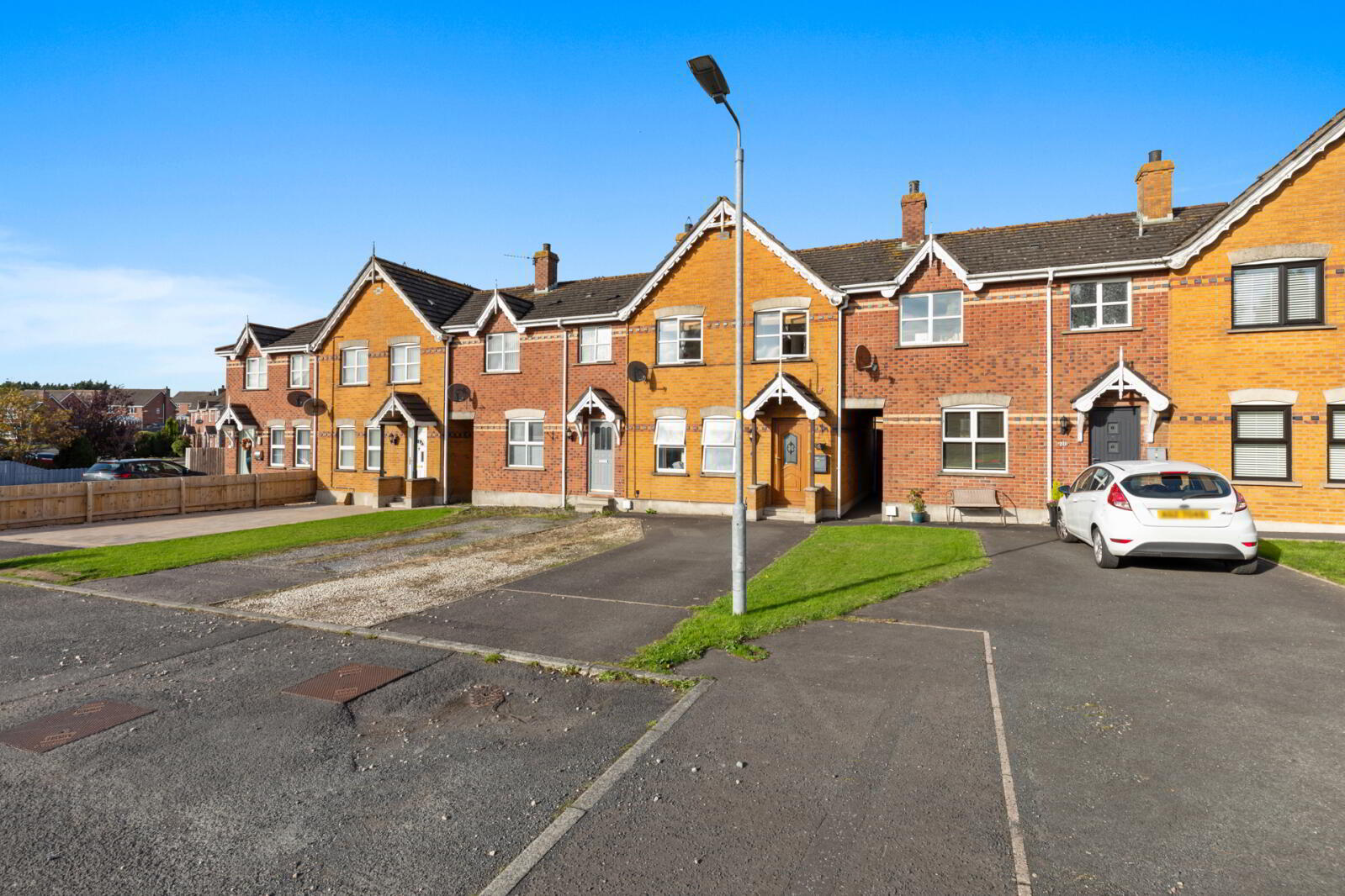 8 Whitethorn Drive 16 of 17