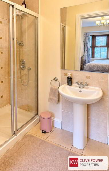21 Cahir Linn 13 of 13