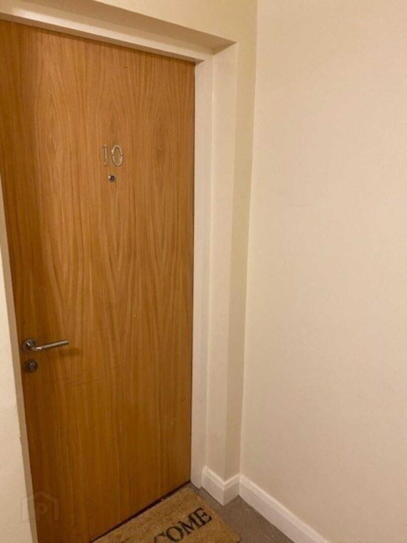 Apt 10 114, Templemore Avenue 2 of 12