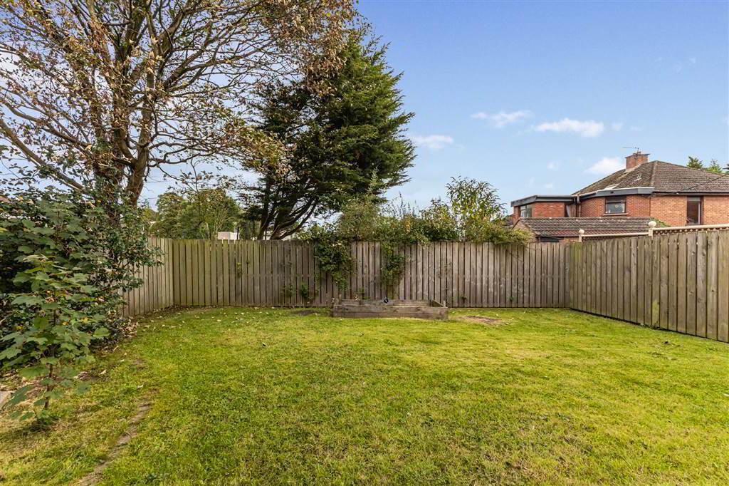 2a Llewellyn Drive 27 of 28