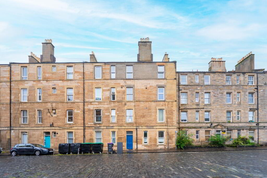 15 Halmyre Street 13 of 14