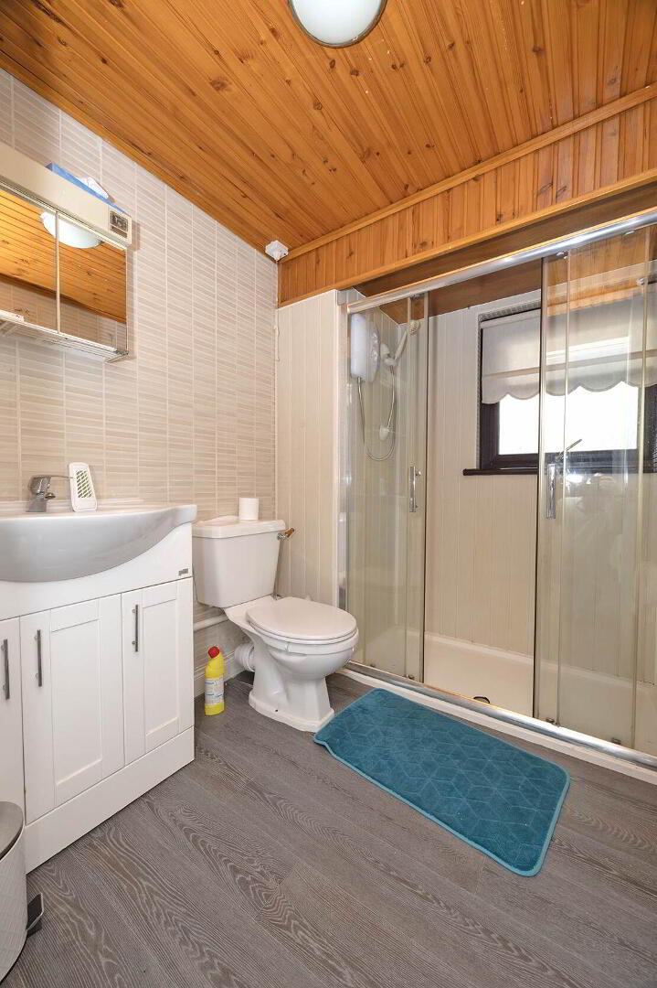 702 Pinebank 17 of 18