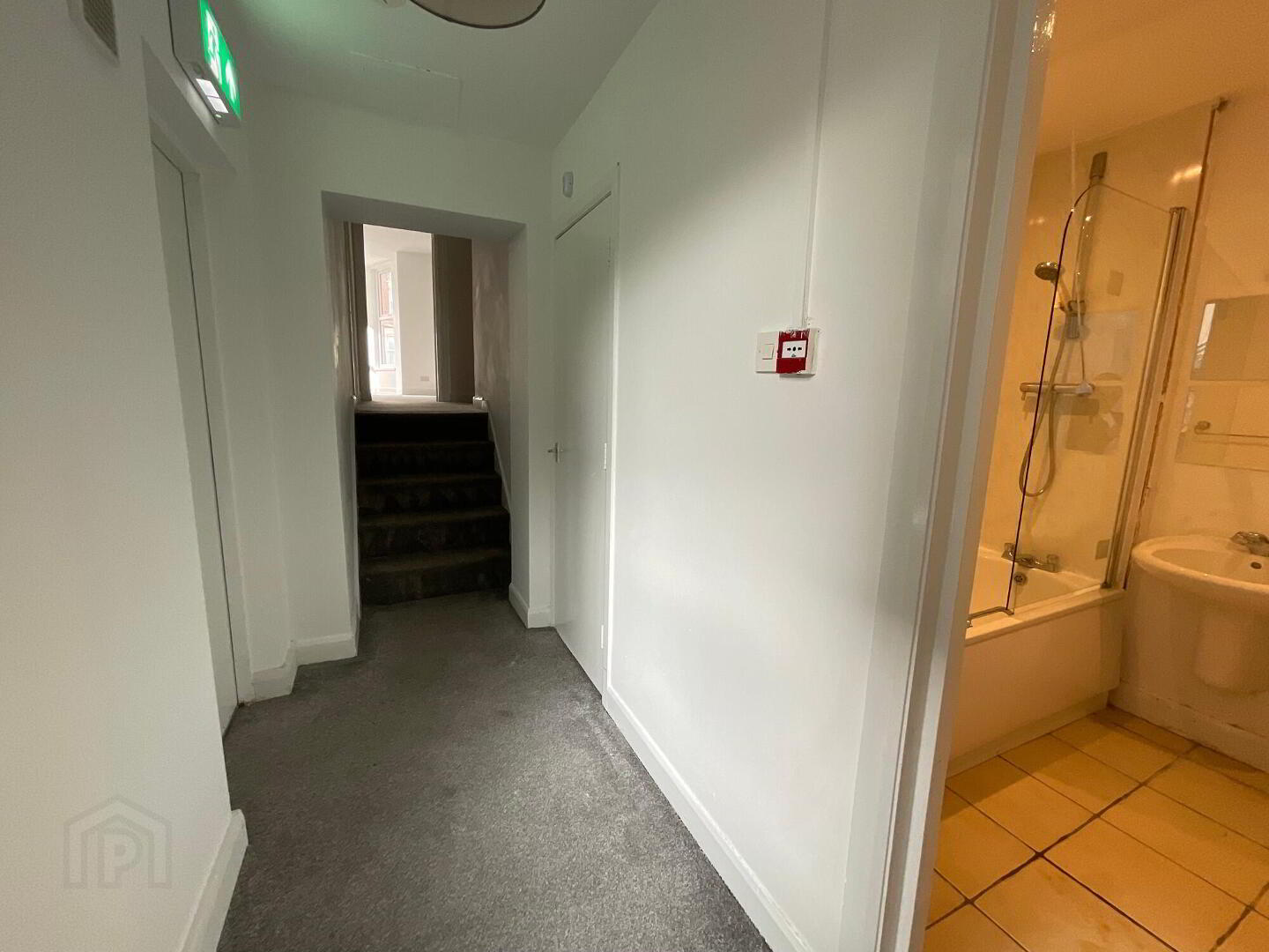 Apt 1, 10 Cliftonville Avenue 9 of 10