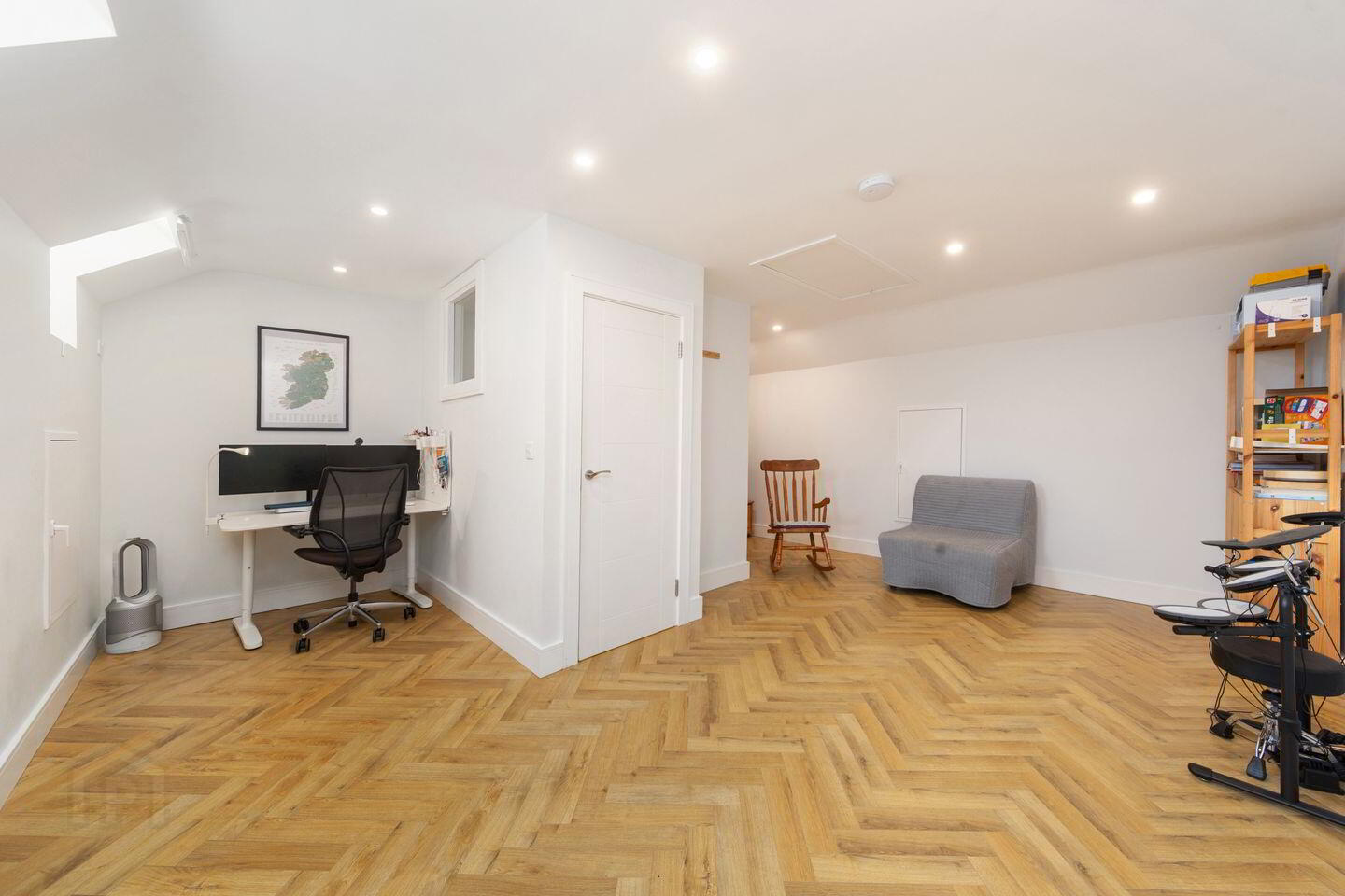 16 Shackleton Way 11 of 12