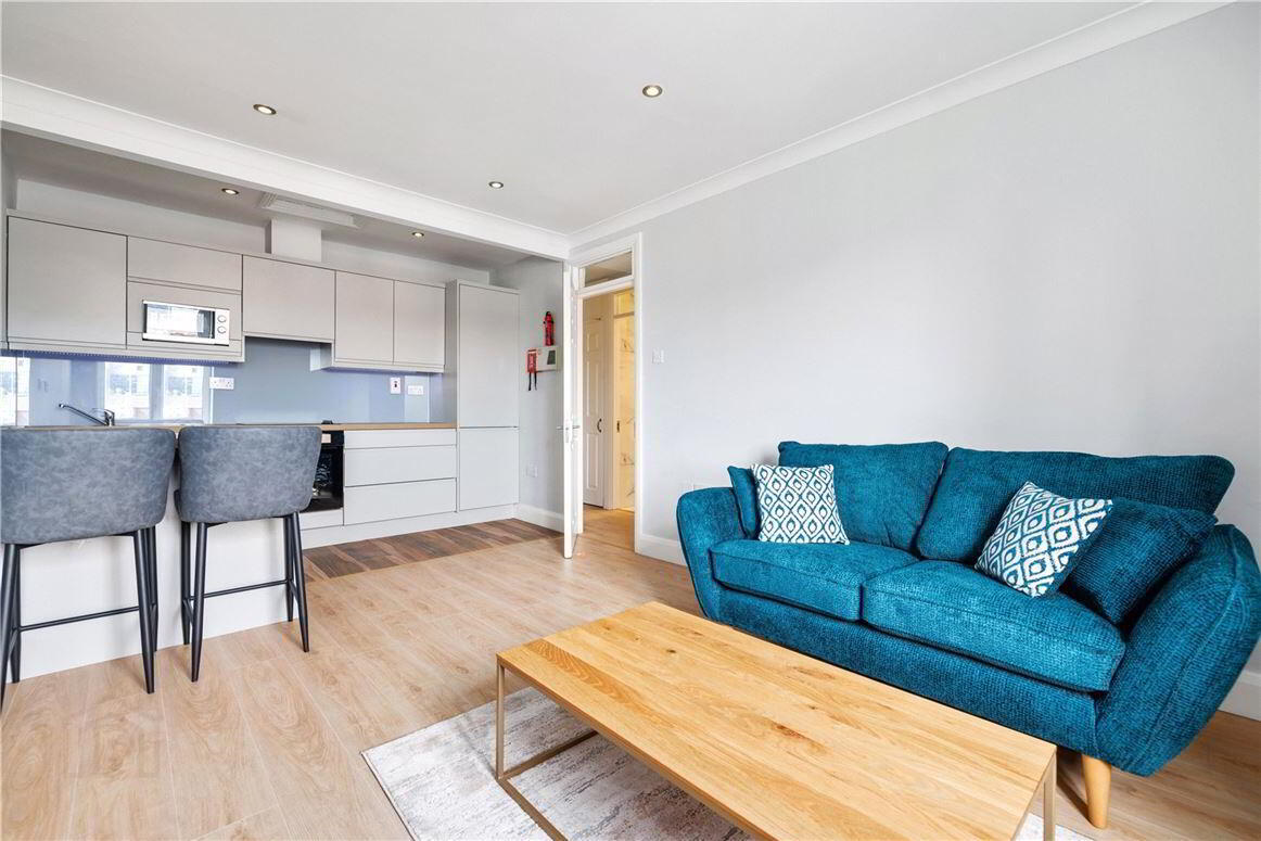 32 6 Ushers Quay 2 of 6