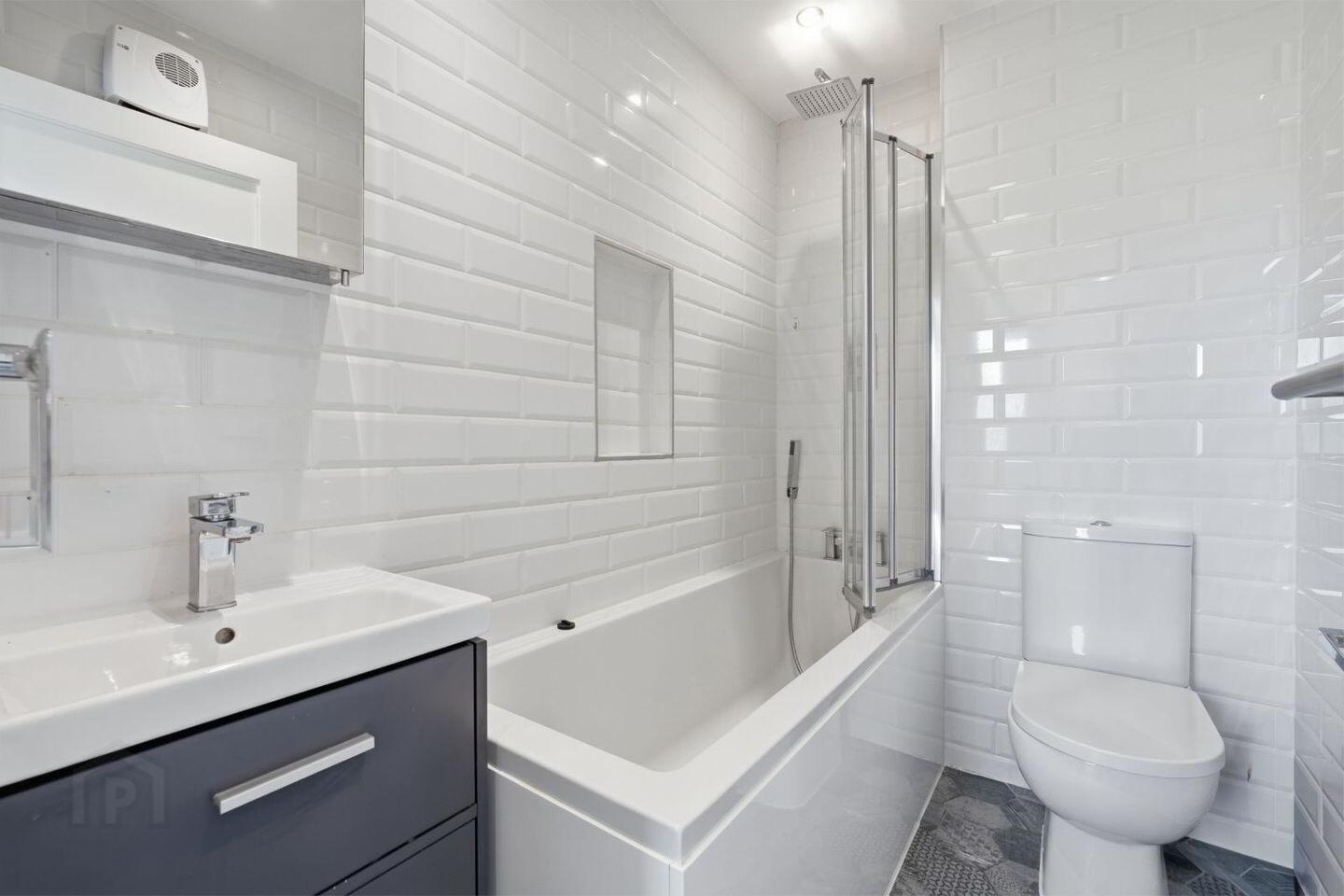 85 Merrion Park 14 of 15