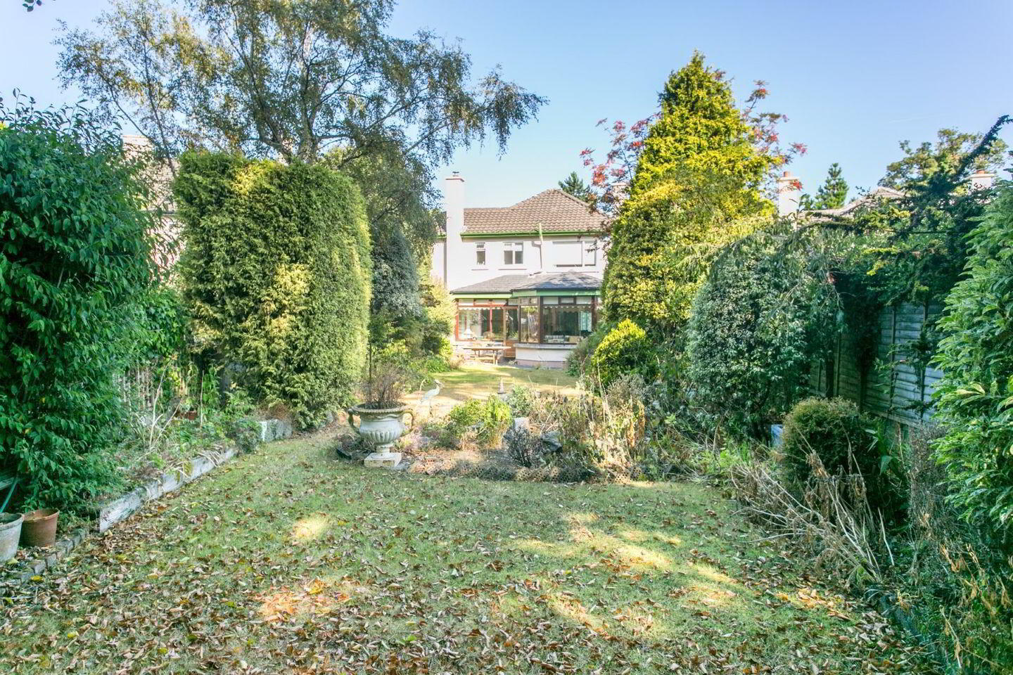 27 Lawnswood Park 28 of 29