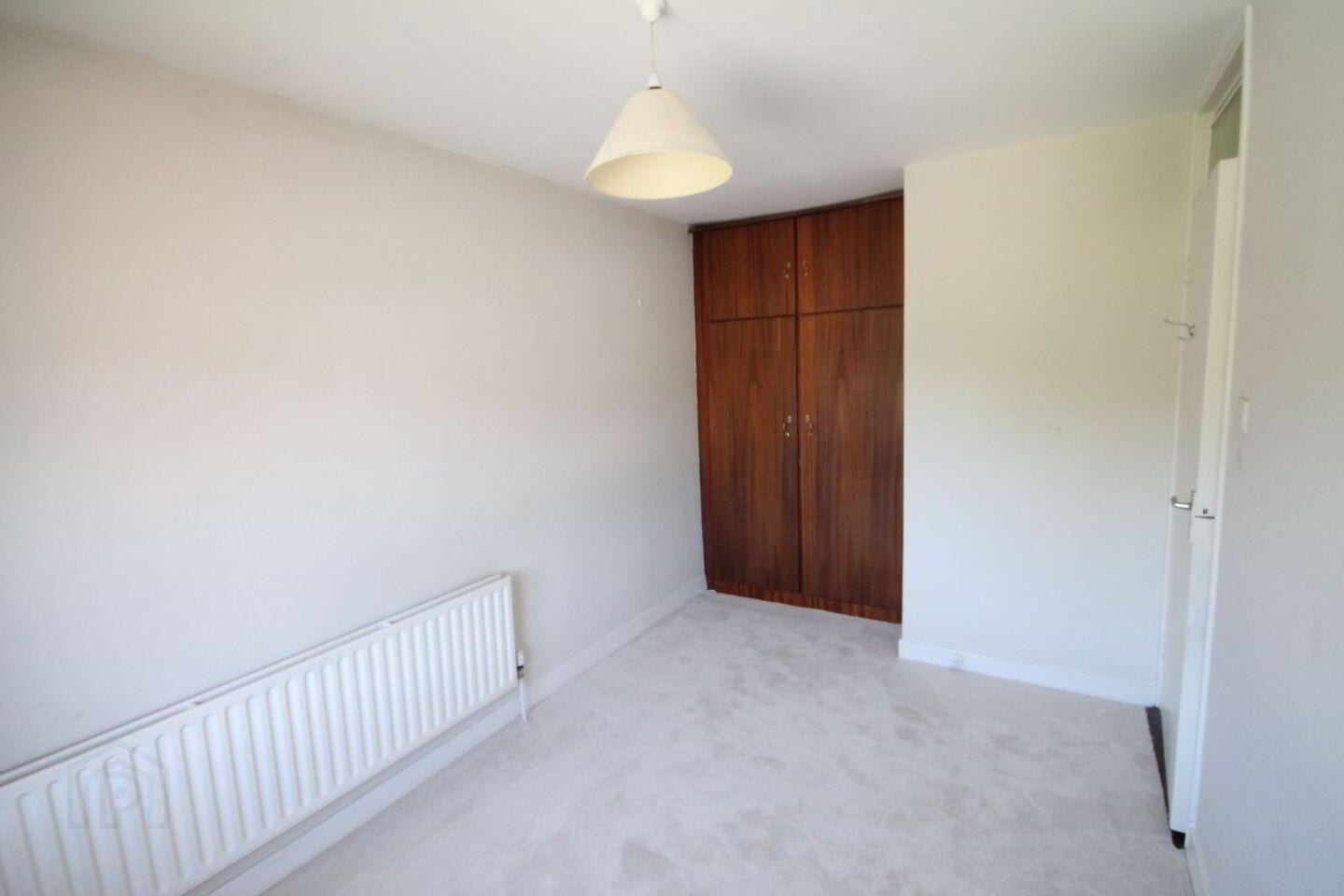6 Carrigmore Park 8 of 8