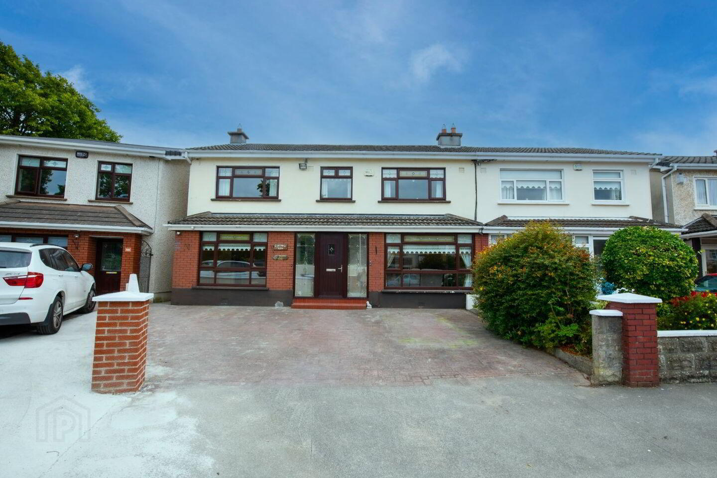49 Broadford Drive 1 of 16