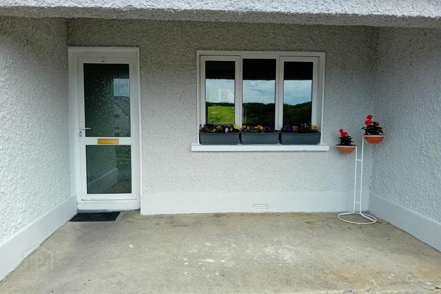 5 Galway Road 2 of 4