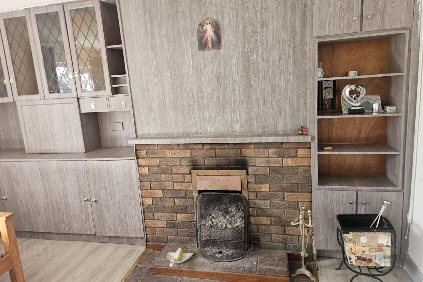 4 Arden Road 2 of 4