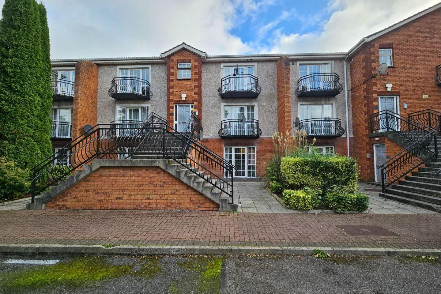 Apartment 3 Park Court 2 of 9