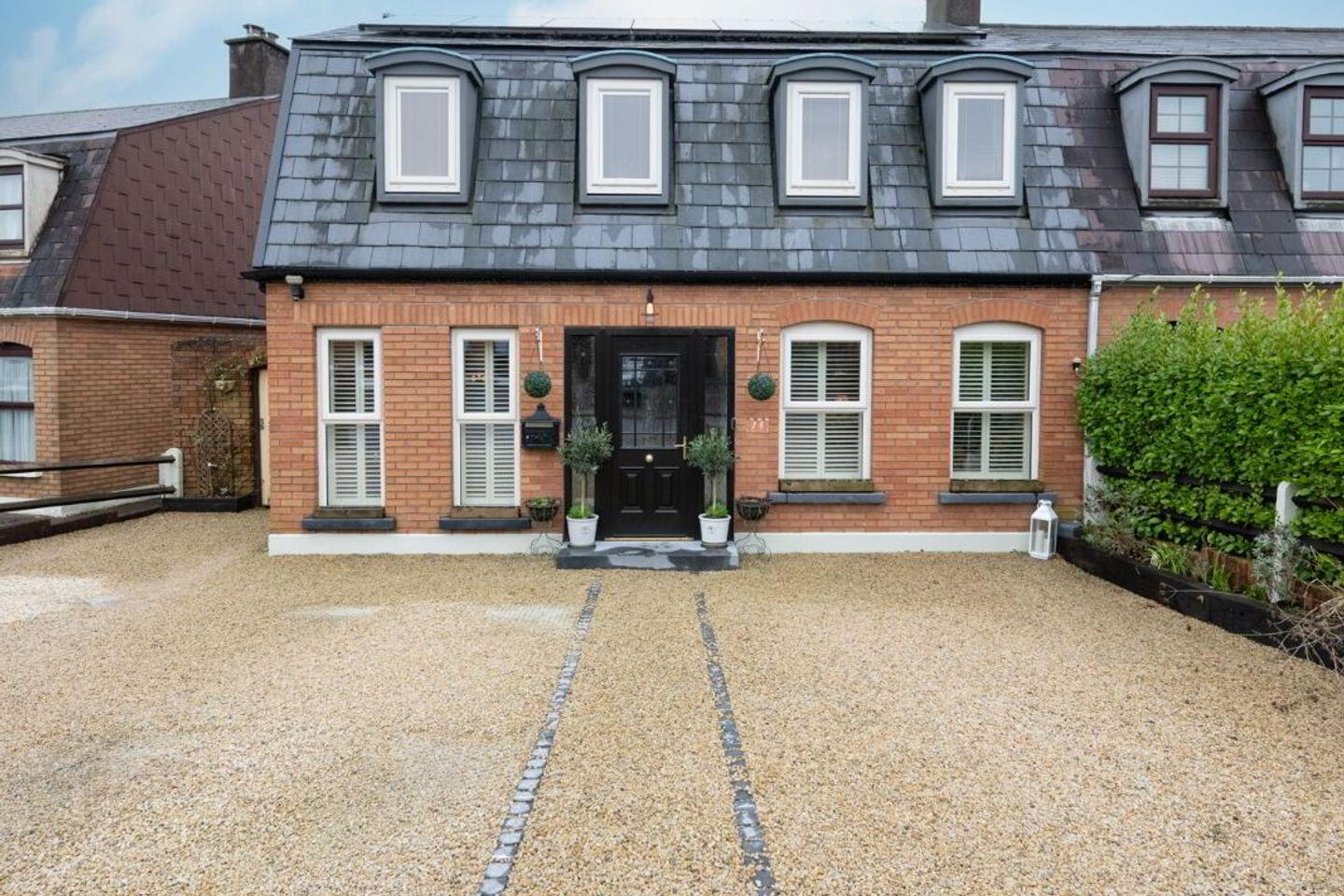 24 Brampton Court 1 of 11