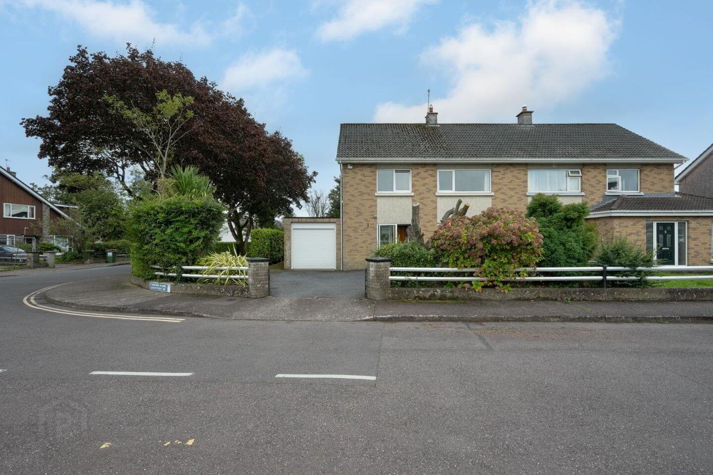 2 Bishopscourt Way 3 of 13