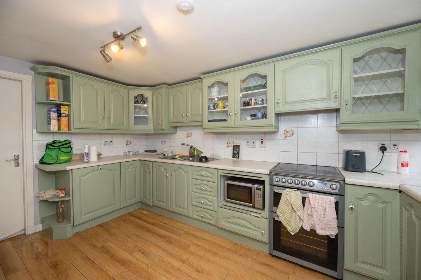 2 Bishopscourt Way 13 of 13