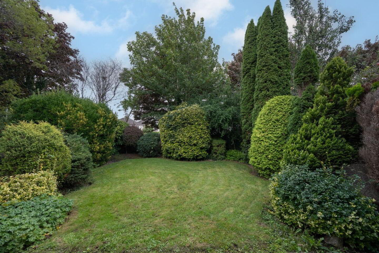 2 Bishopscourt Way 37 of 37