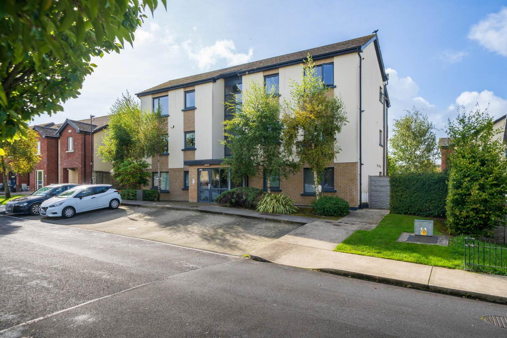 195 Churchfields 2 of 17