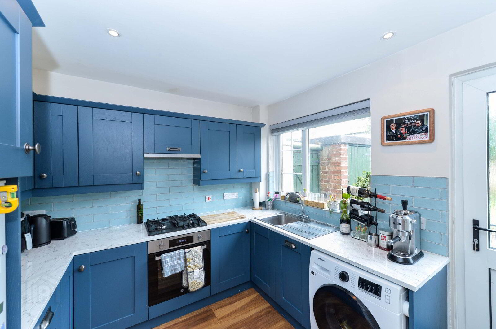 44 Thornhill Parade 3 of 14