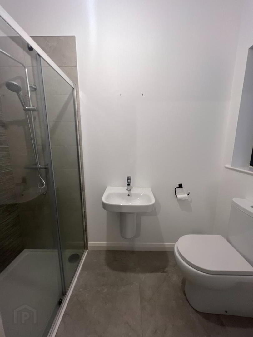 34 Cotton Hall, 5 Faulkner Road 10 of 11