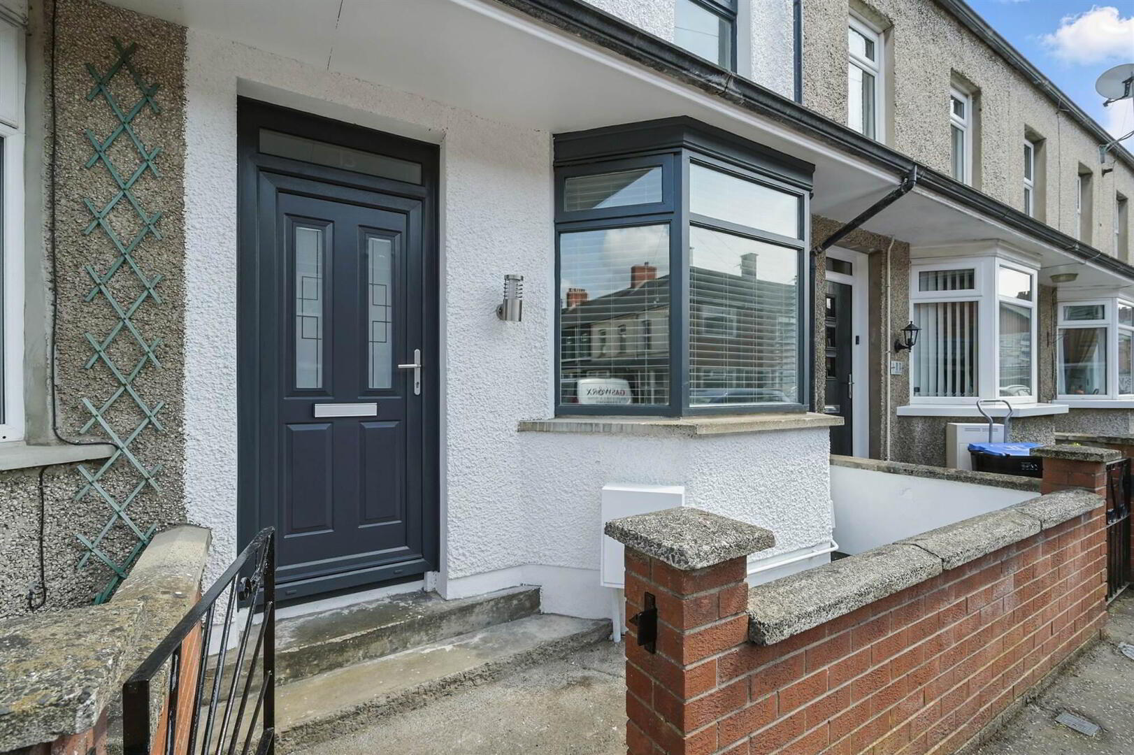 13 Hillfoot Street 2 of 15