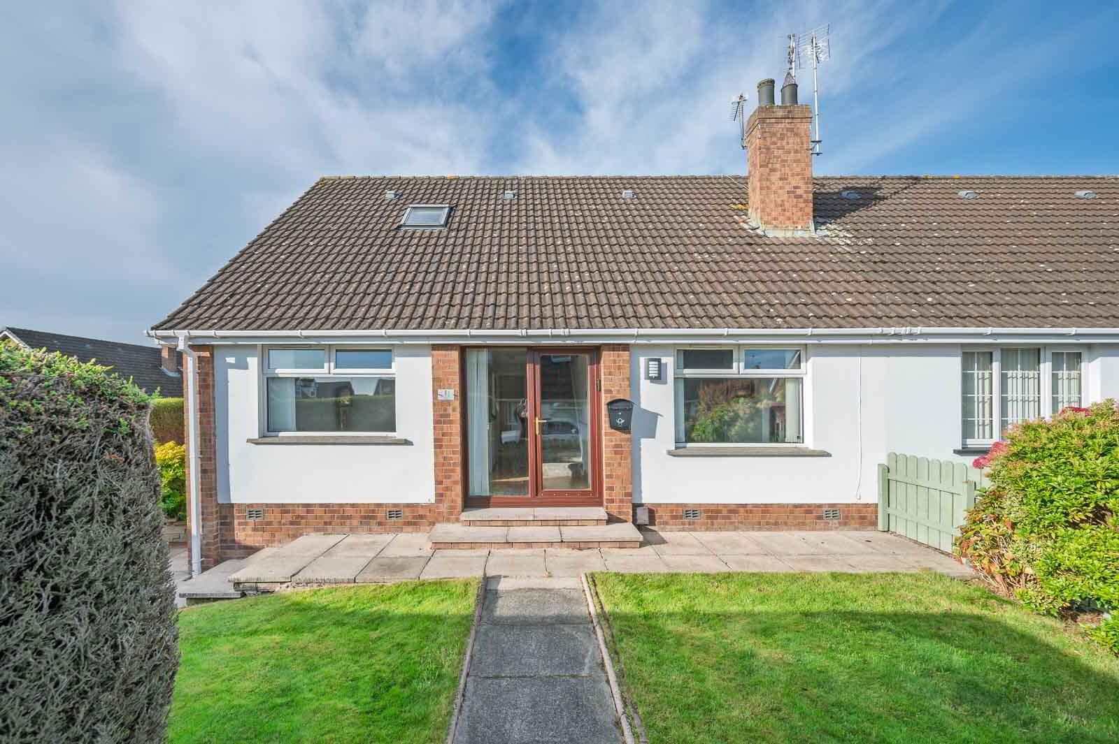 1 Fernbank Close 1 of 20