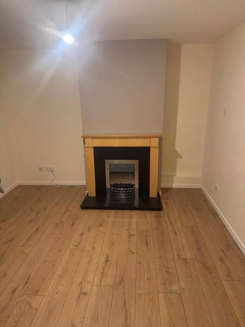 32 Baragh Gardens 3 of 7