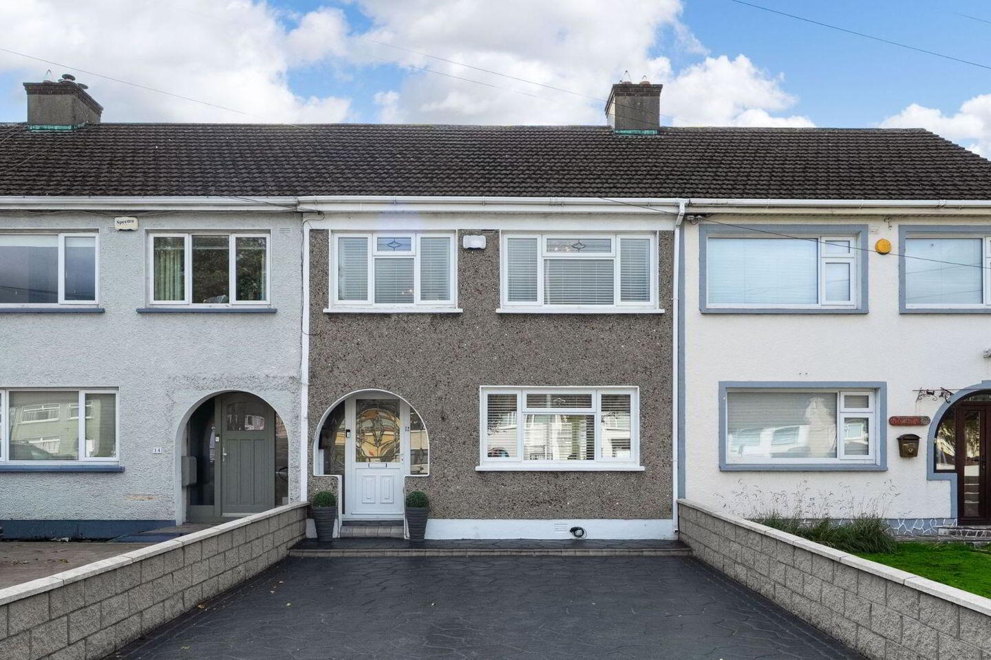 12 Saint Peter's Road 1 of 10